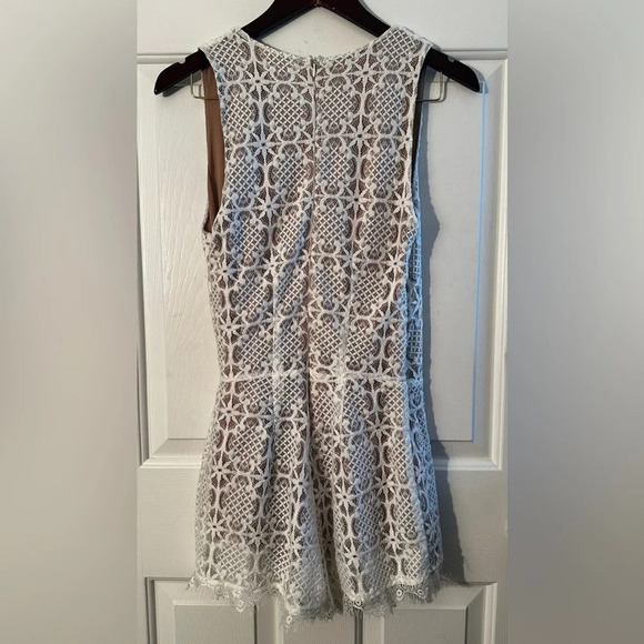 4SI3NNA Revolve Anthro Nude Illusion Ivory Lace Wrap Romper MED Zip Back Boho - Picture 7 of 13